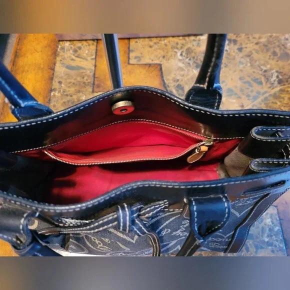 Dooney & Bourke 5 pieces - Picture 8 of 16